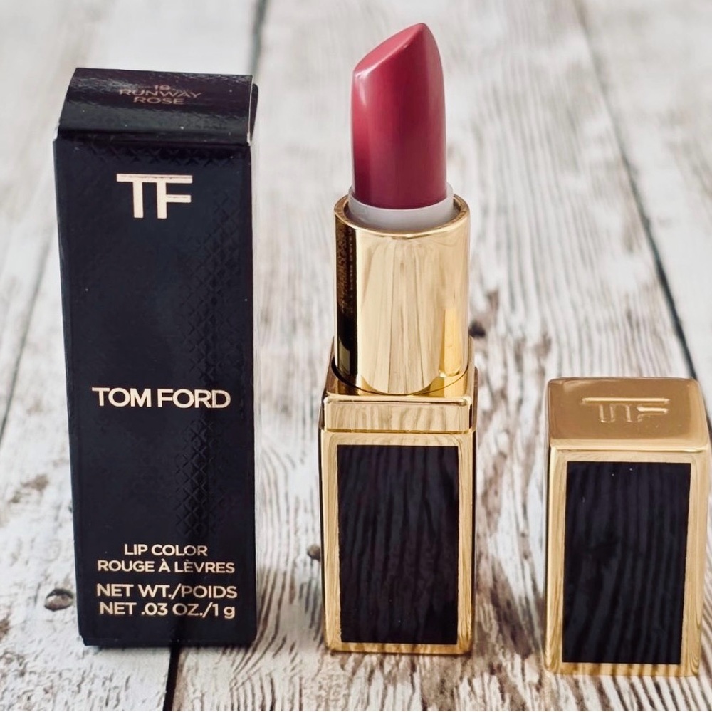 Tom Ford Lipstick - Rose/Pink Cream Finish RUNWAY ROSE TRAVEL SIZE